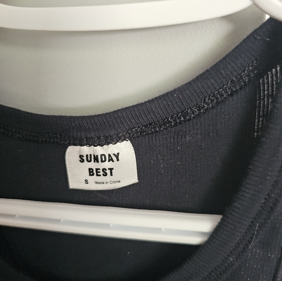 Aritzia ribbed cropped tanks - Picture 5 of 5